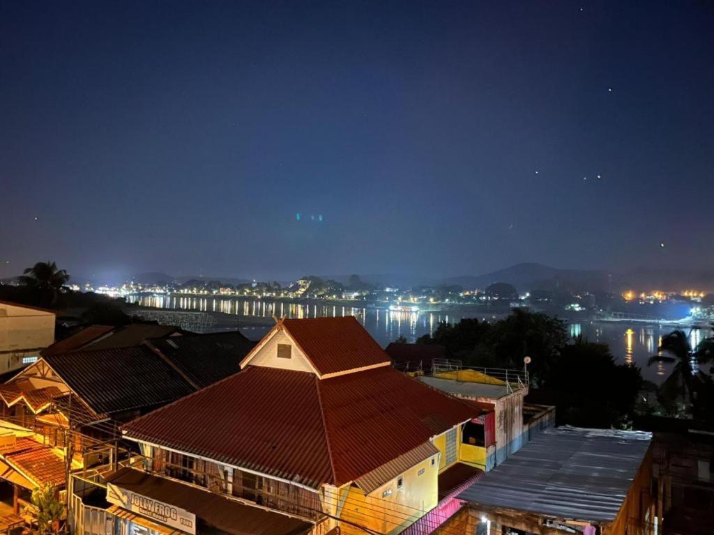Thaveesinh Hotel Ban Houayxay Exteriér fotografie